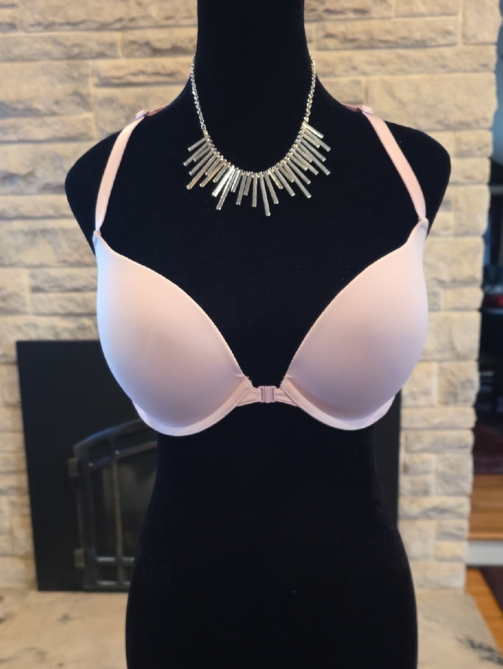 2/$25 xhilaration Lavender Front-Closure Racerback T-Shirt Bra. Size 36D